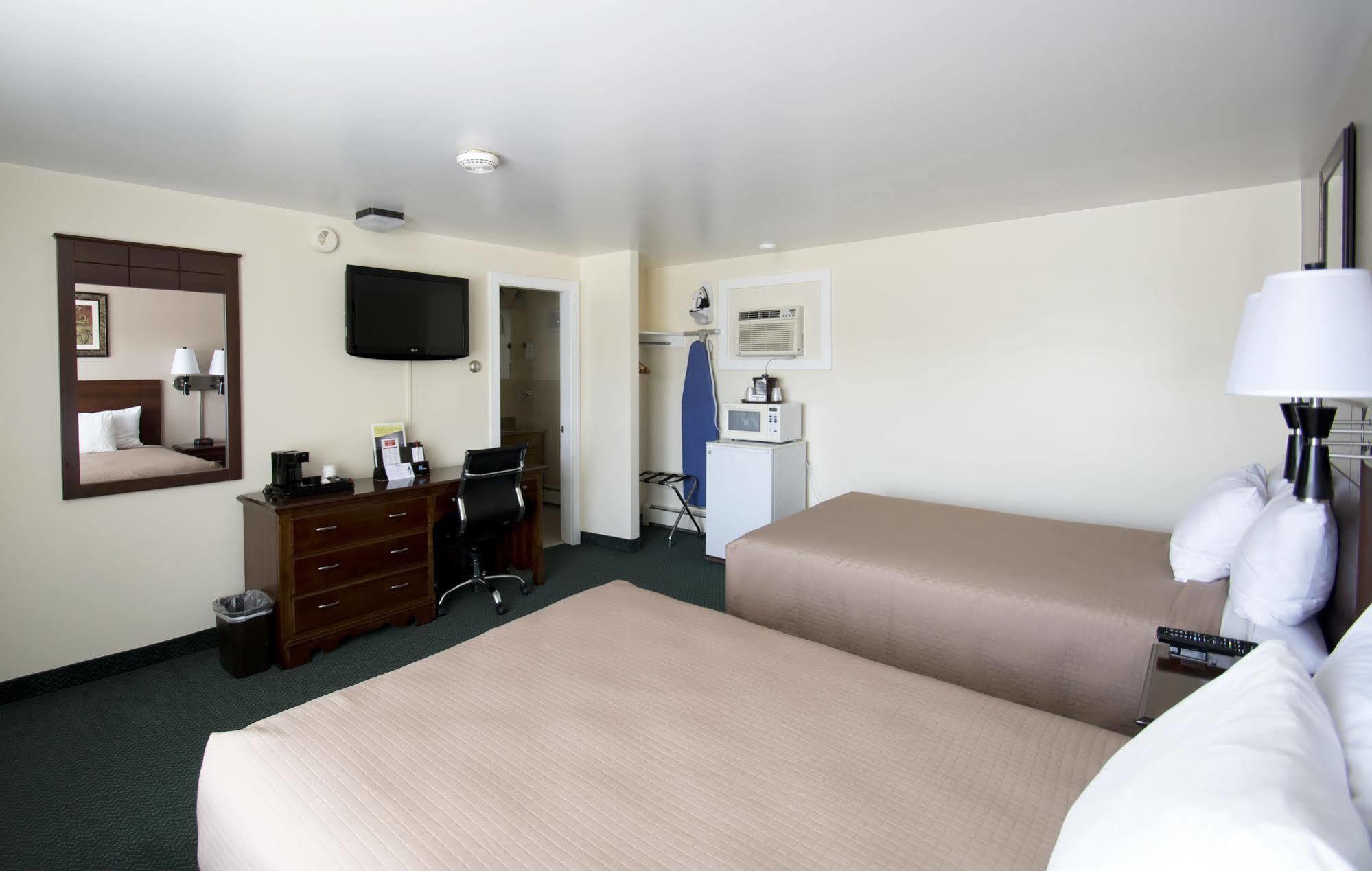 Travelers Inn Brunswick Exterior photo